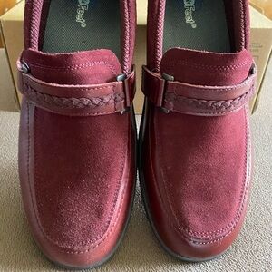 Orthofeet Size 12W women’s loafers